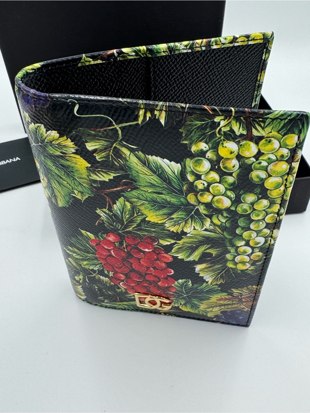 Dolce & Gabbana Passport Holder with Grape Motif - NIB - Picture 6 of 6